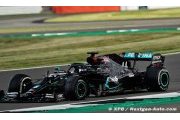Mercedes admet que laisser Hamilton en piste était une erreur