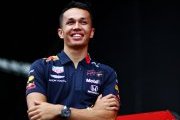Officiel : Alex Albon reste chez Red Bull en 2020