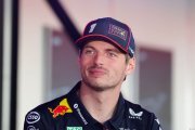'Je m'adapte à ce que j'ai' : Verstappen assure que la RB21 n'est pas 'conçue pour lui'