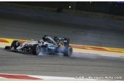 Hamilton : Les pilotes devraient pouvoir attaquer à 100% en course