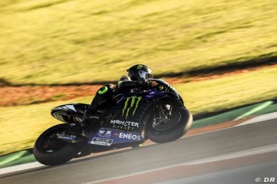 Hamilton confirme une chute sans gravité avec la MotoGP de Rossi