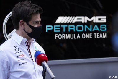 Wolff&nbsp;: Mercedes F1 discutera avec Bottas et Russell pendant l’été