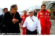 Ecclestone to stop 'Siamese twins' Mercedes, Ferrari