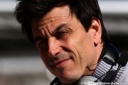 Wolff sells last shares in Williams team