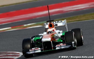 Paul di Resta boucle une simulation de course