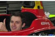 Jordan King signe chez racing Engineering