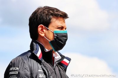 Wolff issues Red Bull protest threat for Baku