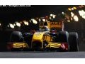 Kubica puts Renault on top