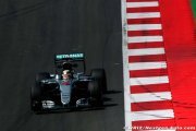 Hamilton s'est amusé en qualifications, Rosberg a limité les dégâts