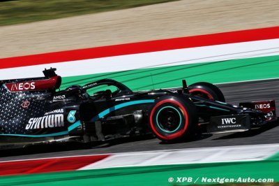 Hamilton salue une piste phénoménale pour sa pole, Bottas contrarié