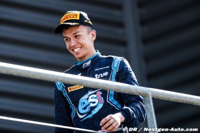 Albon leaves Formula E to join Toro Rosso