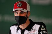 Giovinazzi hits back at Alfa Romeo boss Vasseur