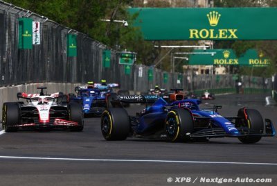 Albon a tenté de surnager avec une Williams F1 endommagée à Bakou