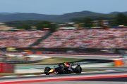 Sainz backs FIA in Red Bull engine dispute