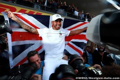 Hamilton ’impossible to beat’ in 2018 - Prost