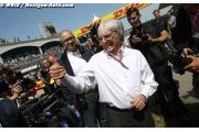 Ecclestone : Alonso a levé le pied parce qu'il pensait à d'autres équipes