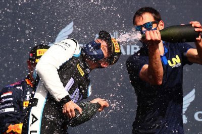 Promu en F1, Zhou fait la fierté de son ingénieur de F2