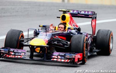 Webber : Il était important d’enlever mon casque dans le dernier tour