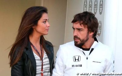 La petite amie d’Alonso rassure également les fans