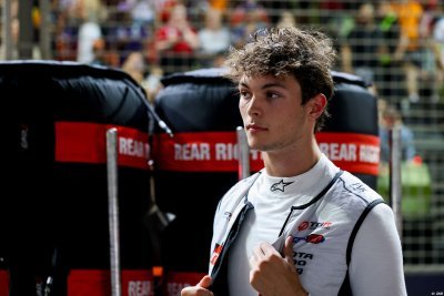 Tensions entre Bearman et Ferrari&nbsp;: Oliver veut un contrat avec clause de sortie&nbsp;!