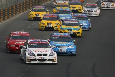 Remembering Andy Priaulx’s WTCC hat trick