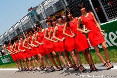 Lauda slams ’dumb’ grid girl ban