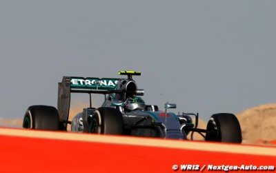Essais de Bahreïn&nbsp;: Rosberg en tête à la mi-journée