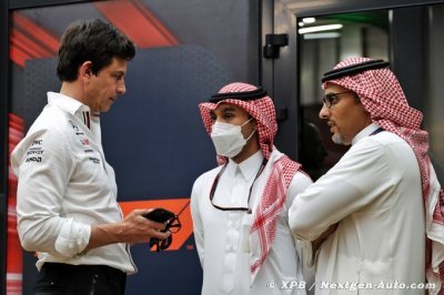 Wolff dément toute pression de la part des directeurs sur les pilotes