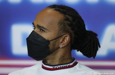 Title rivals play down Senna-Prost comparison