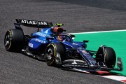 Sainz a fait des découvertes sur sa Williams mais doit adapter son pilotage