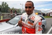 Hamilton calme le jeu avec Alonso
