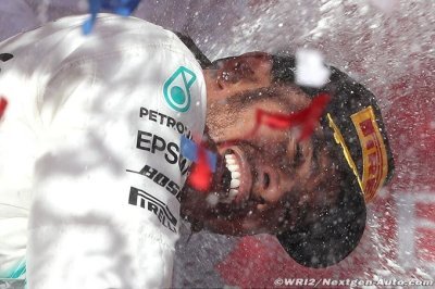 Anthony Hamilton pousse aussi pour que son fils reste jusqu’en 2025 en F1