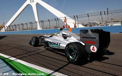 Mercedes not going forwards says gutted Rosberg