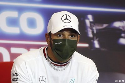 Hamilton ne veut pas rentrer dans une guerre des mots avec Verstappen
