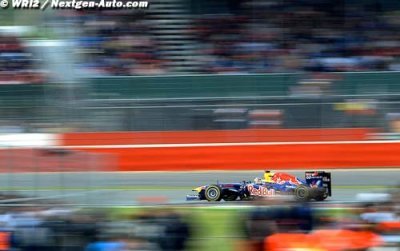 Vettel extends lead with Red Bull team order