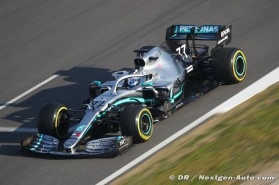 Bottas vise Ferrari et surveille Red Bull