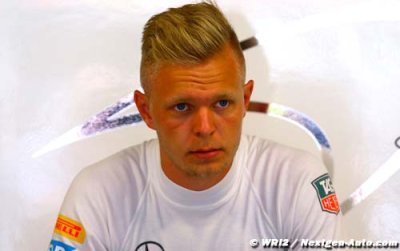 Magnussen and girlfriend victims of stalking