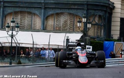 Alonso avec la pluie pour alliée