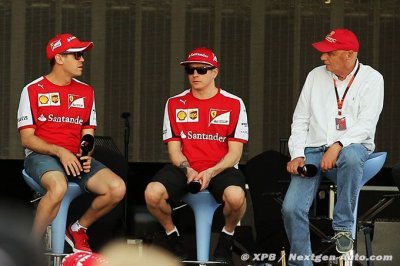 Vettel a évoqué avec Niki Lauda un départ de Ferrari pour Mercedes F1