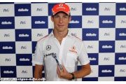 Clean-shaven Button wants McLaren to shave tenths