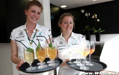 Oldest ex-F1 driver turns 100
