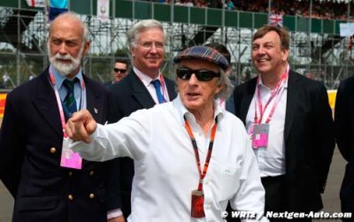 Stewart aimerait voir Rosberg remporter le titre