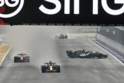 Russell explique son crash au Sprint : 'plus d'énergie que prévu à la sortie du virage'