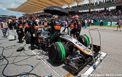 Small teams resisting ’customer car’ push