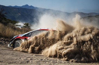 Evans sets pace in Mexico shakedown