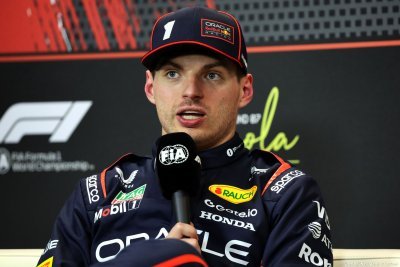 Verstappen met en garde ses rivaux sur de futures discussions en F1