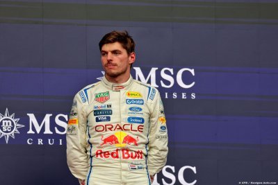 Radio, stratégie&nbsp;: Verstappen tacle Red Bull pour une accumulation d’erreurs