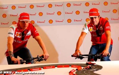 Kimi and Fernando at the 059/3 premiere