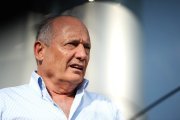 'Je n'aurais pas pu travailler avec lui' : Schumacher critique Ron Dennis