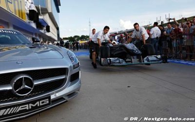 Mercedes denies 2011 focus switch due to budget